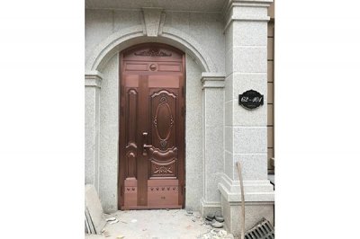 濟南銅門玻璃上該如何貼膜你知道嗎