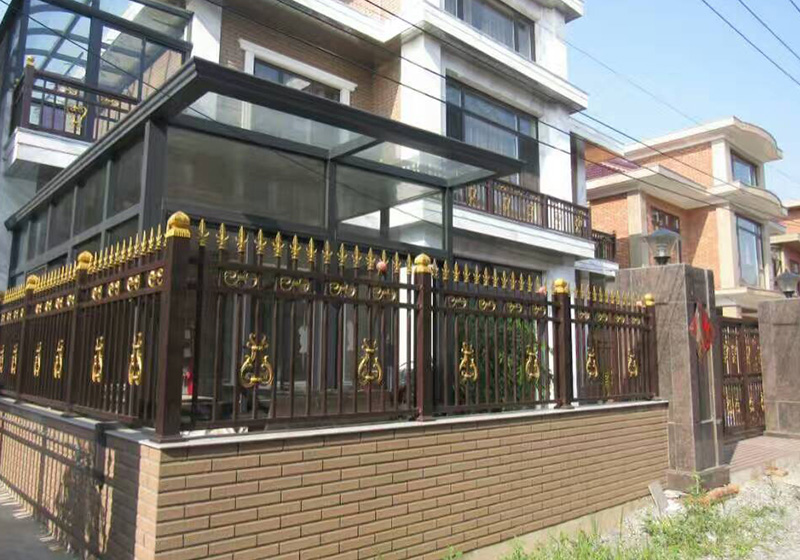 濟(jì)南鋁藝護(hù)欄,鋁藝大門(mén)廠(chǎng)家 濟(jì)南鋁藝護(hù)欄,鋁藝大門(mén)廠(chǎng)家