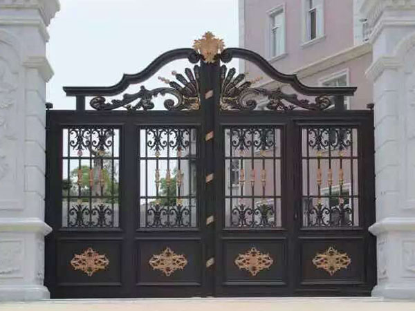 濟南鋁藝大門安裝案例 濟南鋁藝大門安裝案例