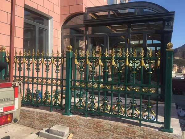 濟(jì)南鋁藝護(hù)欄 濟(jì)南鋁藝護(hù)欄