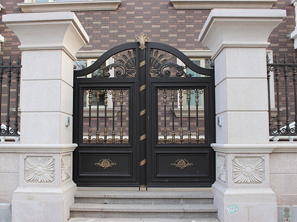 鋁藝庭院大門(mén)