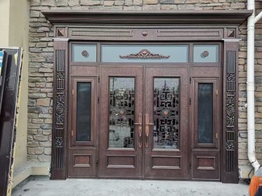 別墅庭院銅門的基本認(rèn)識：優(yōu)點(diǎn)、類型、特性和維護(hù)方法！